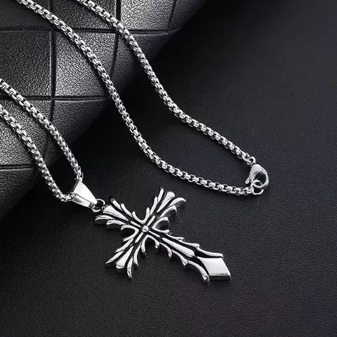 Collier Pendentif Croix en Acier Titane Vintage Gothique pour Hommes Femmes Hip Hop Électroplaqué Alliage Strass Chaîne Box Bijoux