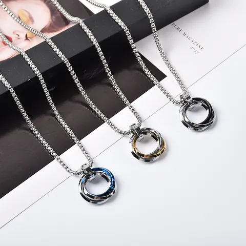 Titanium Steel Interlocked Three Ring Pendant Necklace For Men Women Hip Hop Polished Rhinestone Geometric Jewelry Trendy Neckpiece