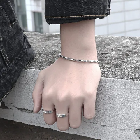 Minimalist Titanium Steel Mobius Loop Chain Bracelet Twisted Links Necklace Unisex Hip Hop Polished Geometric Jewelry For Men Women Daily Decor Gift