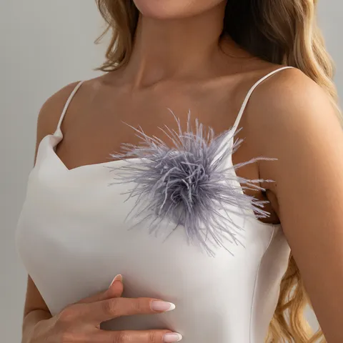 Elegant Feather Brooch Handmade Alloy Pin For Women Banquet Wedding Evening Dress Costume Apparel Accessories Decor