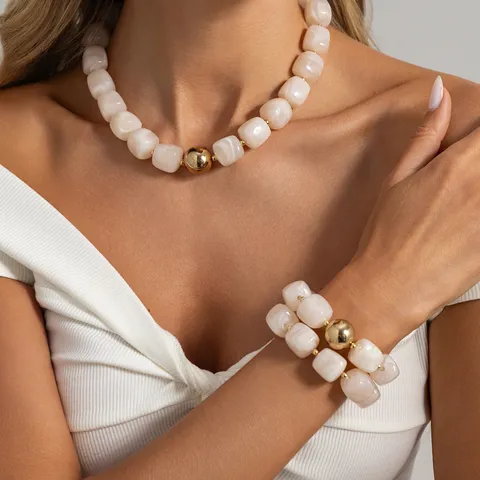Set di Collana e Braccialetto con Perline di Resina Boho per Donna Set di Gioielli Geometrici in Lega