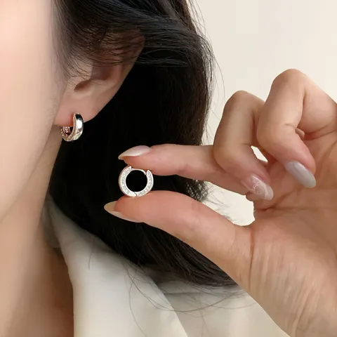 Simple Geometric Hoop Earrings For Women Copper Elegant Small Circle Rhinestone Pave Ear Buckle Trend Jewelry Earrings