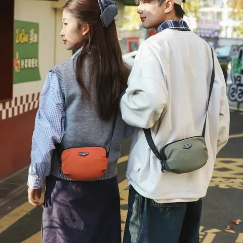 Outdoor Casual Nylon Crossbody Bag Unisex Fashion Commuting Single Shoulder Bag Small Messenger Bag