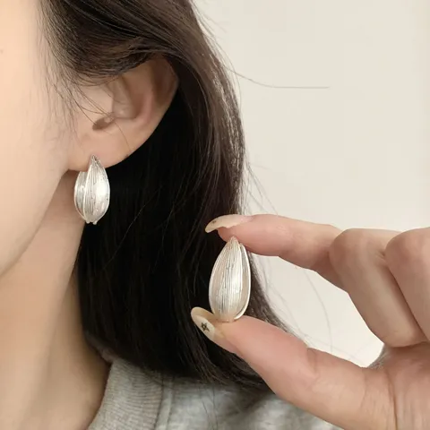 Minimalist Copper Waterdrop Hoop Earrings Chic Striped Texture Geometric Ear Buckle Fashion Light Luxury Jewelry For Women Gift