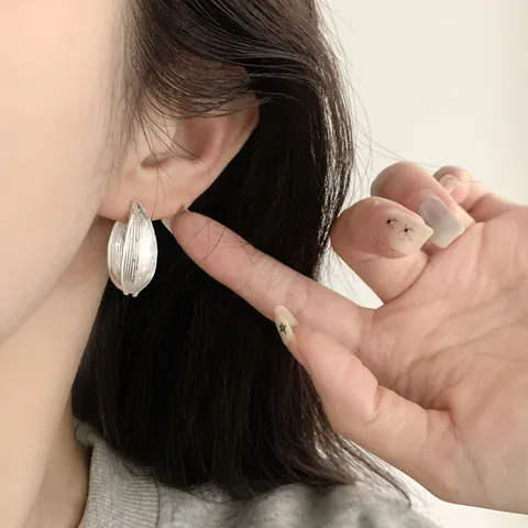 Minimalist Copper Waterdrop Hoop Earrings Chic Striped Texture Geometric Ear Buckle Fashion Light Luxury Jewelry For Women Gift