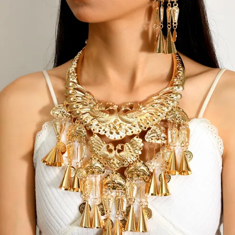 Vintage Zinc Alloy Peacock Choker Necklace Earrings Set Ethnic Style Embossed Tassel Bell Pendant Statement Jewelry For Women Travel Photography