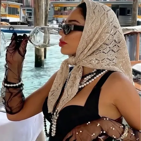 Bufanda Triangular de Tejido Calado para Mujer Moda Verano Playa Viaje Protección Solar Chal Pañuelo Envoltorio