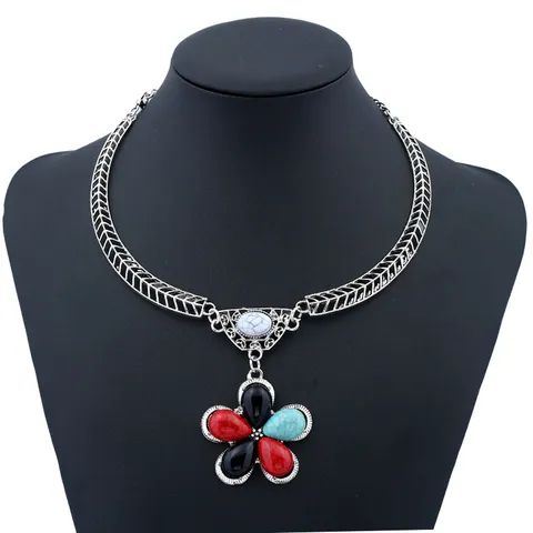 Vintage Legierung Rissige Türkis Anhänger Kette Für Damen Antik Gold Silber Hohl Geometrische Blume Choker Ethno Schmuck Geschenk