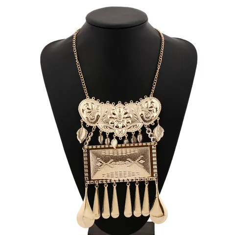 Exaggerated Iron Alloy Carved Leaf Tassel Pendant Necklace Electroplated Statement Layered Curb Chain Jewelry For Party Women Men