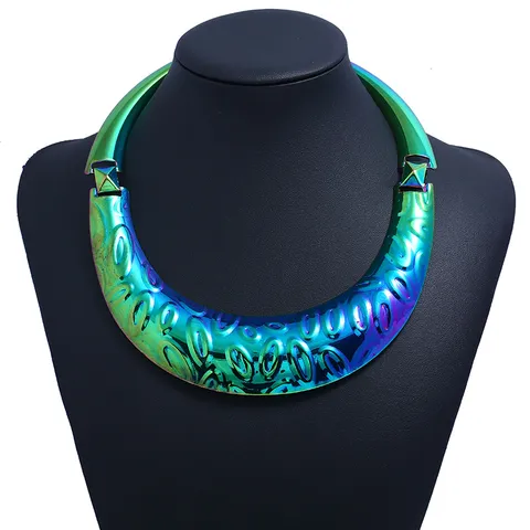 Punk Mode Eisen Drehmoment Choker Halskette Geometrische Wasser Welle Geprägt Übertrieben Breite Metall Kragen Halskette Für Party Damen