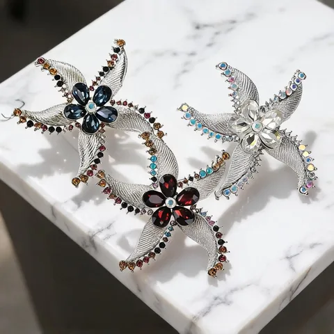 Luxurious Zinc Alloy Rhinestone Starfish Brooch Shiny Crystal Ocean Theme Breastpin Apparel Accessories For Women Wedding Banquet Decor