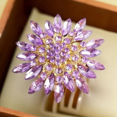 Elegant Alloy Rhinestone Magnolia Flower Brooch Pin Delicate Luxury Crystal Floral Breastpin Suit Lapel Clothes Accessories For Men Women Gift