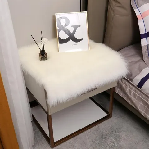 Verdikte Kunstwol Lange Pluche Bedside Tafelmat Noordse Effen Kleur Zachte Warme Beschermende Bureau Mat Voor Thuis Slaapkamer