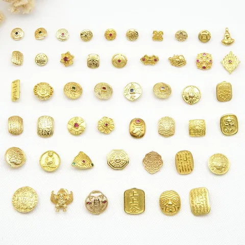 Antiker Stil Kupfer Strass Nagelkunst Charms DIY Metal Flachrücken Patch Buddha Münze Dekorative Schmuckzubehör