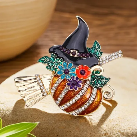 Halloween Witch Pumpkin Broom Brooch Alloy Enamel Rhinestone Cartoon Lapel Pin For Women Fashion Festive Party Jewelry Gift