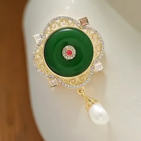 Vintage Palace Style Brooch Pin Ping'an Buckle Pearl Water Drop Hollow Design Zinc Alloy Rhinestone Brooch For Women Cheongsam Accessories