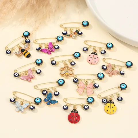 Minimalist Alloy Evil Eye Brooch Pin Beetle Bee Butterfly Bow Knot Blue Eyes Safety Pin Rhinestone Enamel Fashion Jewelry Accessories