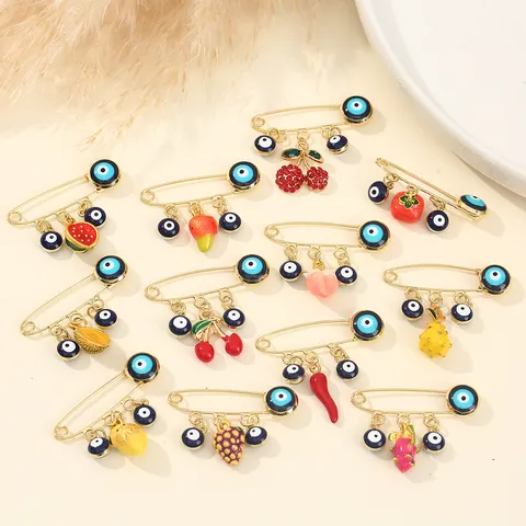 Broche Vintage Mauvais Œil Fruit Strass Cerise Fraise Épingle de Sûreté Épingle de Revers Amulette de Chance Bijoux Cadeau Femme Homme