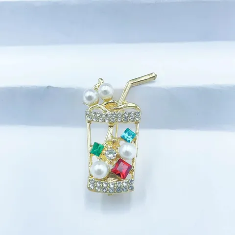 Spilla Creativa a Forma di Tazza di Tè al Latte in Lega Placcata Oro Con Strass Cristalli Colorati Decorazione in Perle Artificiale Vestiti Eleganti Spille Anti Esposizione Gioielli da Donna