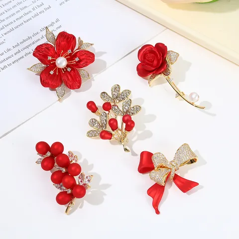 Elegant Zinc Alloy Red Rose Brooch Pin For Women Neo-Chinese Style Rhinestone Inlaid Artificial Pearl Flower Plant Brooches Apparel Accessories Gift