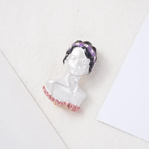 Fashion Alloy Enamel Animal Brooch Pin For Women Vintage Woman Portrait Mouse Flamingo Rhinestone Drip Oil Brooch Jewelry Gift