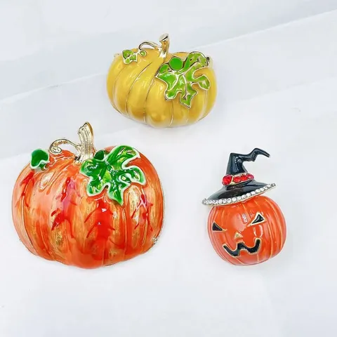 Halloween Pumpkin Brooch Creative Alloy Enamel Rhinestone Lapel Pin Festival Party Clothing Decoration Badge For Unisex Jewelry Gift
