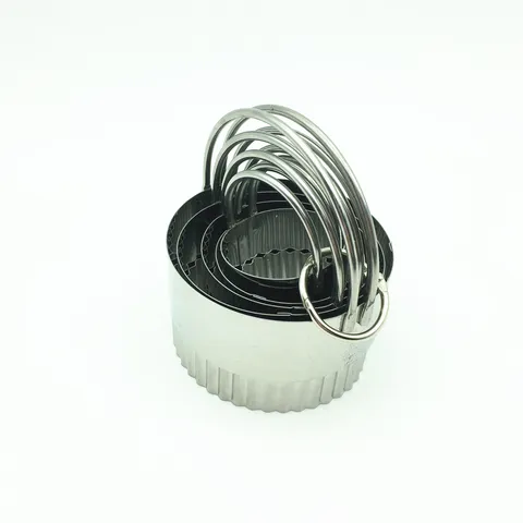 Ensemble d'Emporte-Pièces Ronds Ondulés en Acier Inoxydable Moules de Pâtisserie en Métal Biscuits Pâtisserie Fondant Outils de Cuisine