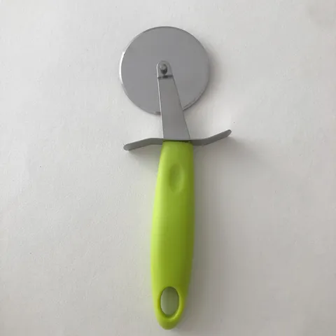 Roulette à Pizza en Acier Inoxydable Avec Poignée en Plastique Outil de Cuisson de Cuisine Coupe-Rouleau Tranchant pour Pâte à Pizza