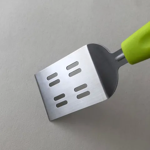 Spatule de Cuisine en Acier Inoxydable Style Japonais Tourneur à Steak avec Poignée Verte