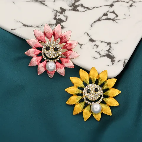 Spilla di Girasole in Strass di Moda Europea Americana Spilla di Girasole con Faccia Sorridente e Perla Artificiale Gioielli Donna
