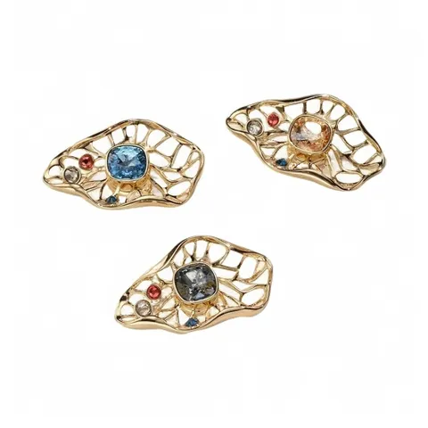 Elegante Legering Opengewerkt Lotusblad Brosche Voor Pak Magnetische Gesp Anti-Blootstelling Strass Brosche Pin Kleding Accessoires Luxe Cadeau Voor Dames