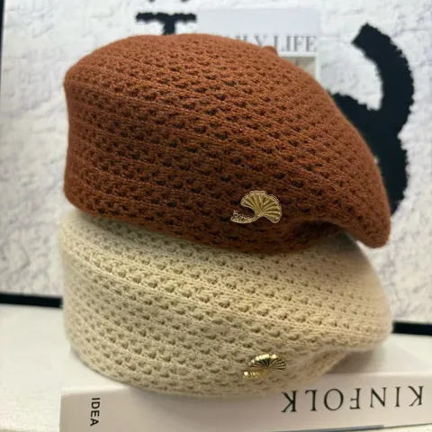 Damen Durchbrochene Gestrickte Barette Einfarbig Atmungsaktiv Maler Hut Casual Chic Frühling Sommer Kopfbedeckung