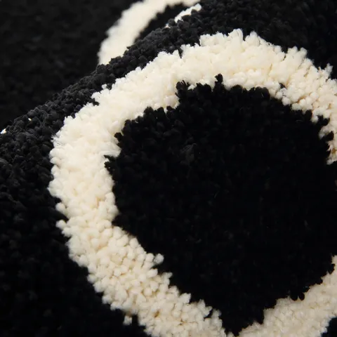 Modern Minimalist Black White Wave Bedside Rug Thick Flocked Floor Mat Absorbent Anti-Slip Polyester Area Rug For Bedroom