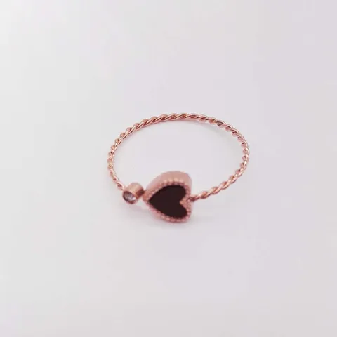 Titanium Steel Rose Gold Heart Ring For Women Korean Fashion Black Mother Of Pearl Rhinestone Twisted Band Finger Ring Jewelry