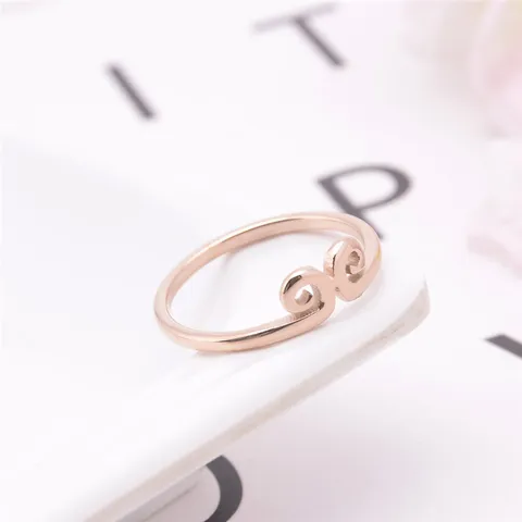 Rose Gold Titanium Steel Open Ring For Women Ethnic Cloud Pattern Tightening Curse Adjustable Fashion Finger Jewelry Gift