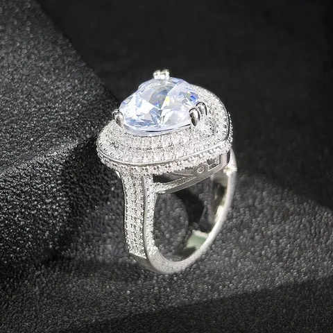 Exquisiter Kupfer Strass Herz Ring Für Damen Mikro Pavé Herzform Simulierter Diamant Statement Ring Westlicher Trendiger Verlobungs Party Handschmuck