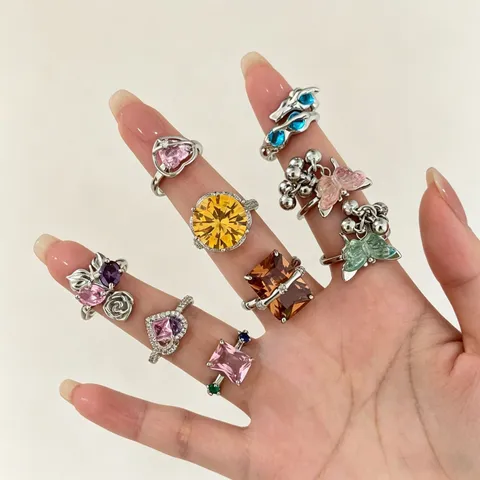 Y2K Sweet Cool Veelkleurige Strass Open Ringen Voor Vrouwen Niche Ontwerp Vlinder Hart Koperlegering Verstelbare Vingerringen Mode Sieraden