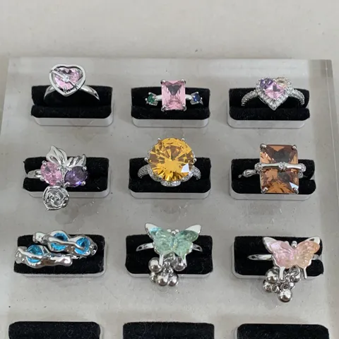 Y2K Sweet Cool Veelkleurige Strass Open Ringen Voor Vrouwen Niche Ontwerp Vlinder Hart Koperlegering Verstelbare Vingerringen Mode Sieraden