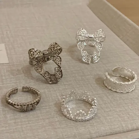 Koreaanse Stijl Verguld Koperen Strik Kroon Ring Voor Vrouwen Artistiek Ontwerp Open Vinger Strass Ring Mode Sieraden Cadeau
