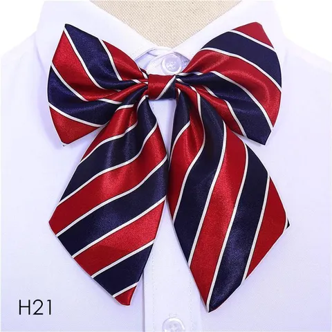 Femmes Affaires Hôtesses de l'Air Uniforme Nœud Papillon Fleur de Col Accessoires de Chemise Professionnelle Élégant Nœud Papillon