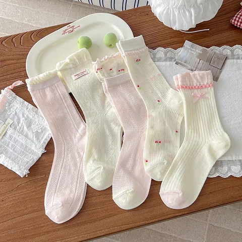 Damen Süß Niedlich Schleife Spitze Netz Atmungsaktiv Lässig Mittleres Rohr Stacking Socken Baumwolle Mode Tägliche Strumpfwaren