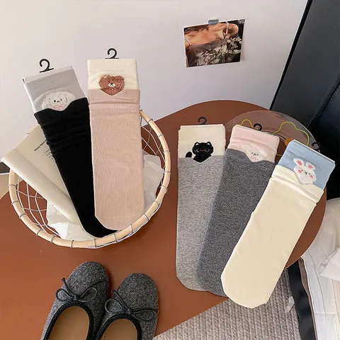 Damen Süße 3D Tier Stickerei Crew Socken Japanischer Stil Lässige Baumwolle Strick Socken