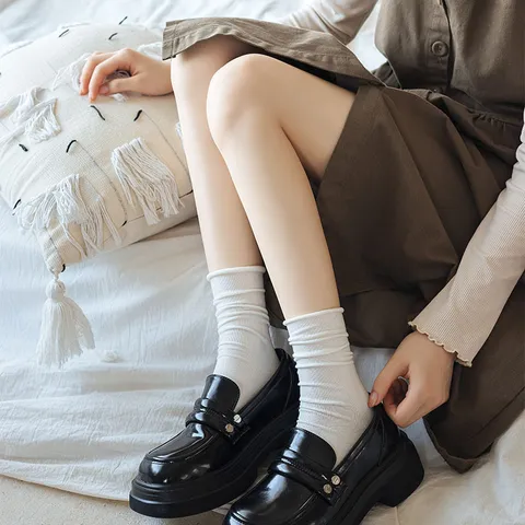 Damen Casual Mode Socken Einfarbig Gestrickte Stacked Socken Komfortabel Atmungsaktiv Polyester Strumpfwaren