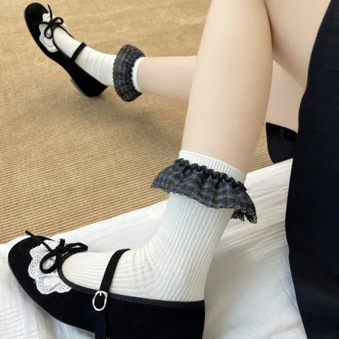 Damen Süß Ballett Stil Slouch Socken Doppel Nadel Karo Spitzenbesatz Mittlerer Schaft Baumwolle Socken Lässig Tägliche Schuhzubehör