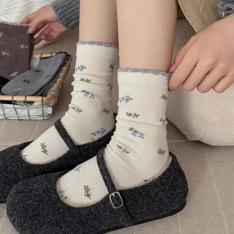 Damen Kaschmir Mischung Blumen Wadenlange Socken Süß Koreanischer Stil Herbst Winter Warm Weich Lässig