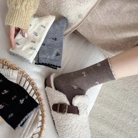 Damen Kaschmir Mischung Blumen Wadenlange Socken Süß Koreanischer Stil Herbst Winter Warm Weich Lässig