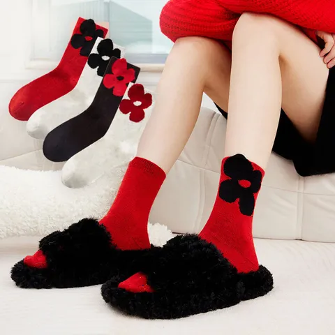 Damen Slouch Socken Süße 3D Blumenmuster Wadenlänge Baumwollmischung Casual Strumpfwaren Mode Atmungsaktive Alltags Socke
