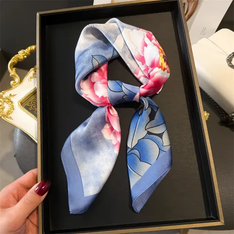 Women Fashion Floral Print Satin Square Scarf Elegant Blue Flower Silk Feel Neck Scarf Daily Casual Head Scarf Wrap