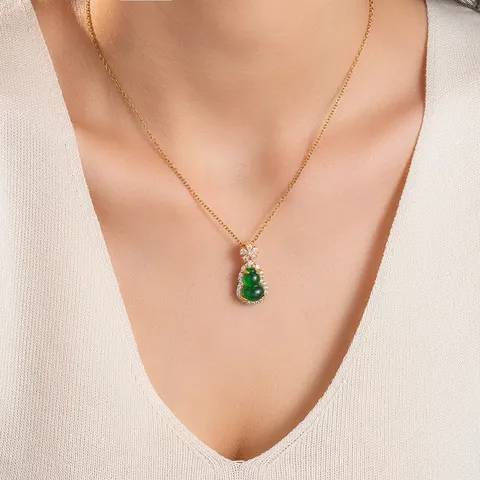 Collana con Ciondolo a Zucca in Nuovo Stile Cinese Acciaio al Titanio Calcedonio Sintetico con Strass Intarsiato per Donna Vintage Lussuosa Elegante Gioielli da Collo