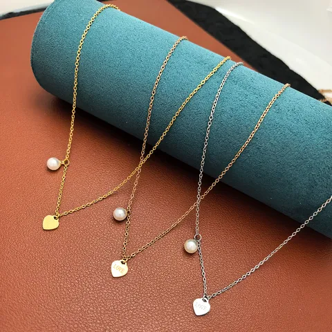 Collana con Ciondolo a Cuore in Acciaio al Titanio Minimalista da Donna Elegante Collana Choker con Nappina di Perle Artificiali Lettera d Amore Gioielli alla Moda